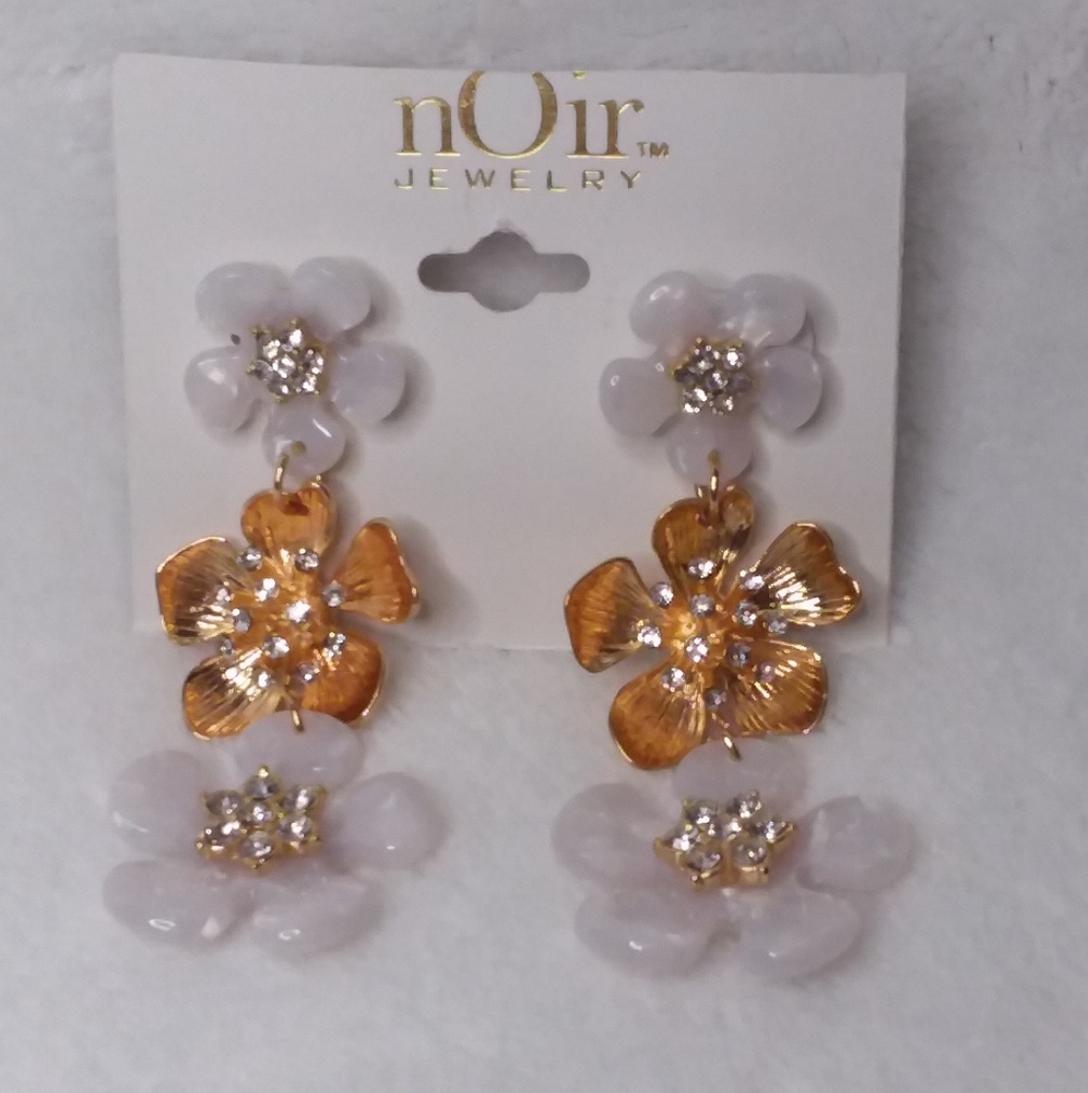 Dangle Pierce Earrings Gold Tone Blossom nOir